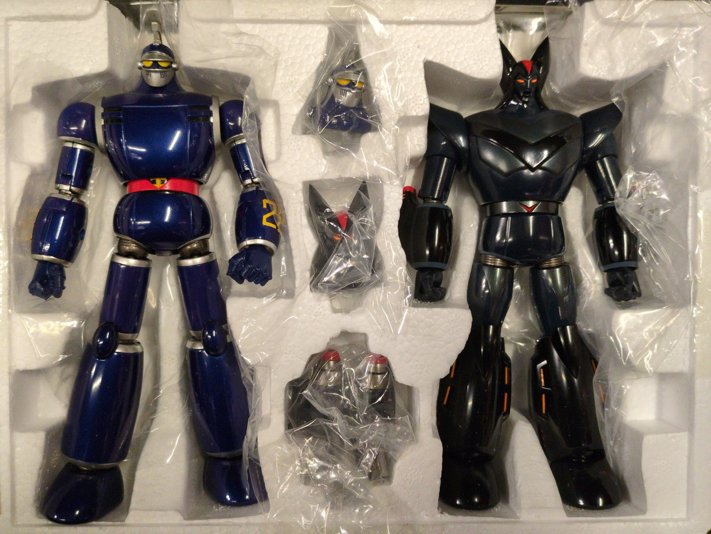 Bandai Soul of Chogokin Tetsujin 28 (Messenger of the Sun) and Black Ox GX-44S