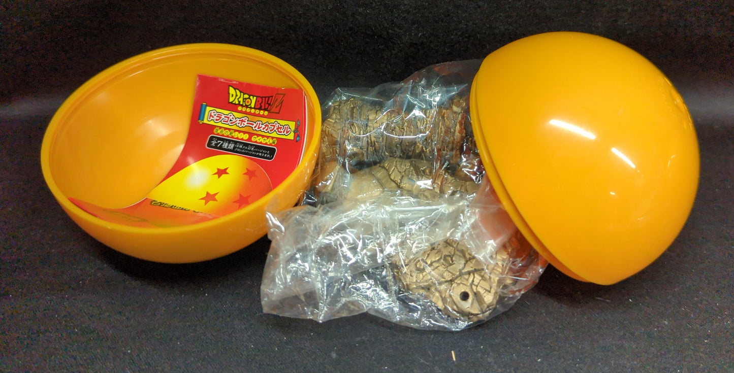 MegaHouse DB Capsule 01 / Battle of Fate Saiyans Goku vs Vegeta Bronze