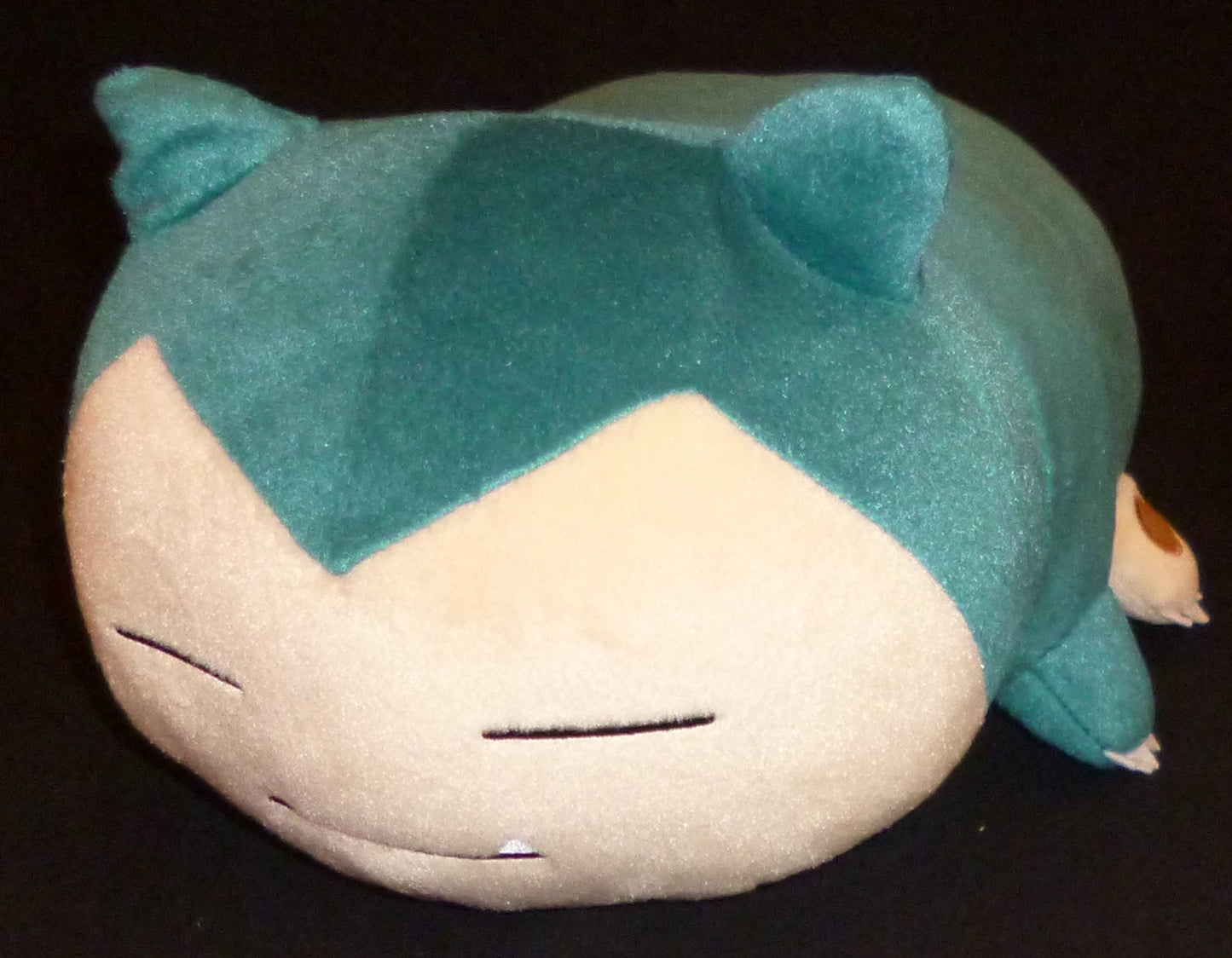 Banpresto Kororin Friends Huge Stuffed Toy Snorlax Pokemon Sun and Moon