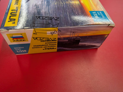 Zvezda 1/350 `Tula` Delfin Delta IV Russian Nuclear Ballistic Missile Submarine