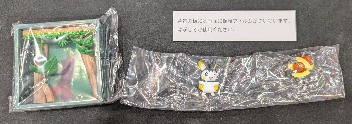 Re-Ment Pokemon Frame Deep Green Forest Pokemon Emolga and Kricketot 4