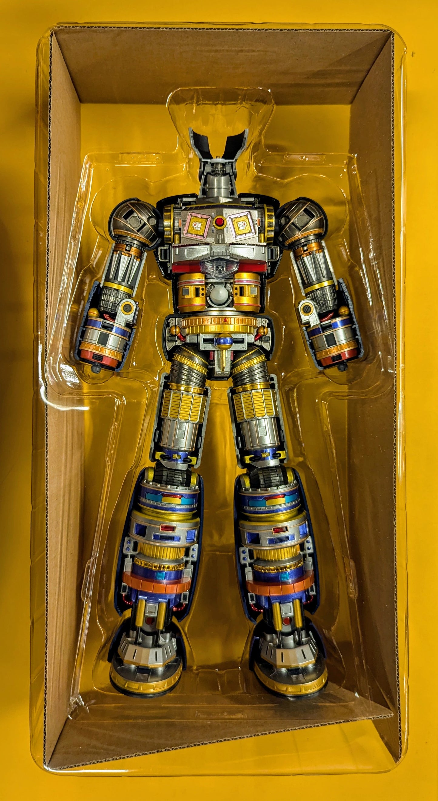 Bandai DX Soul of Chogokin Mazinger Z First edition with manga DX01