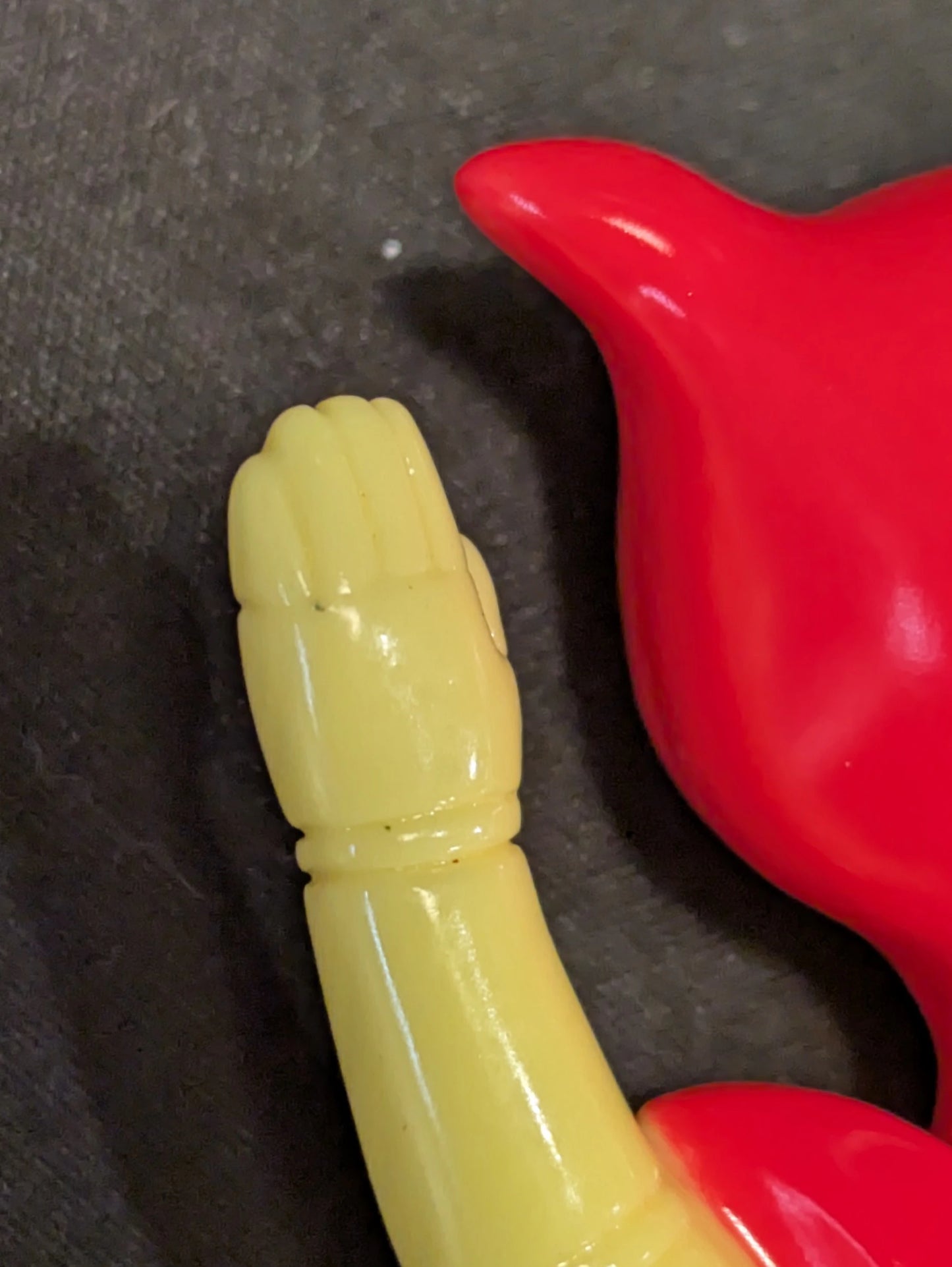 KAIJU ONE RFTERM0TOKEN Super Brawl 2.0 Aphrodite A yellow molding/Red/Fluorescent Pink