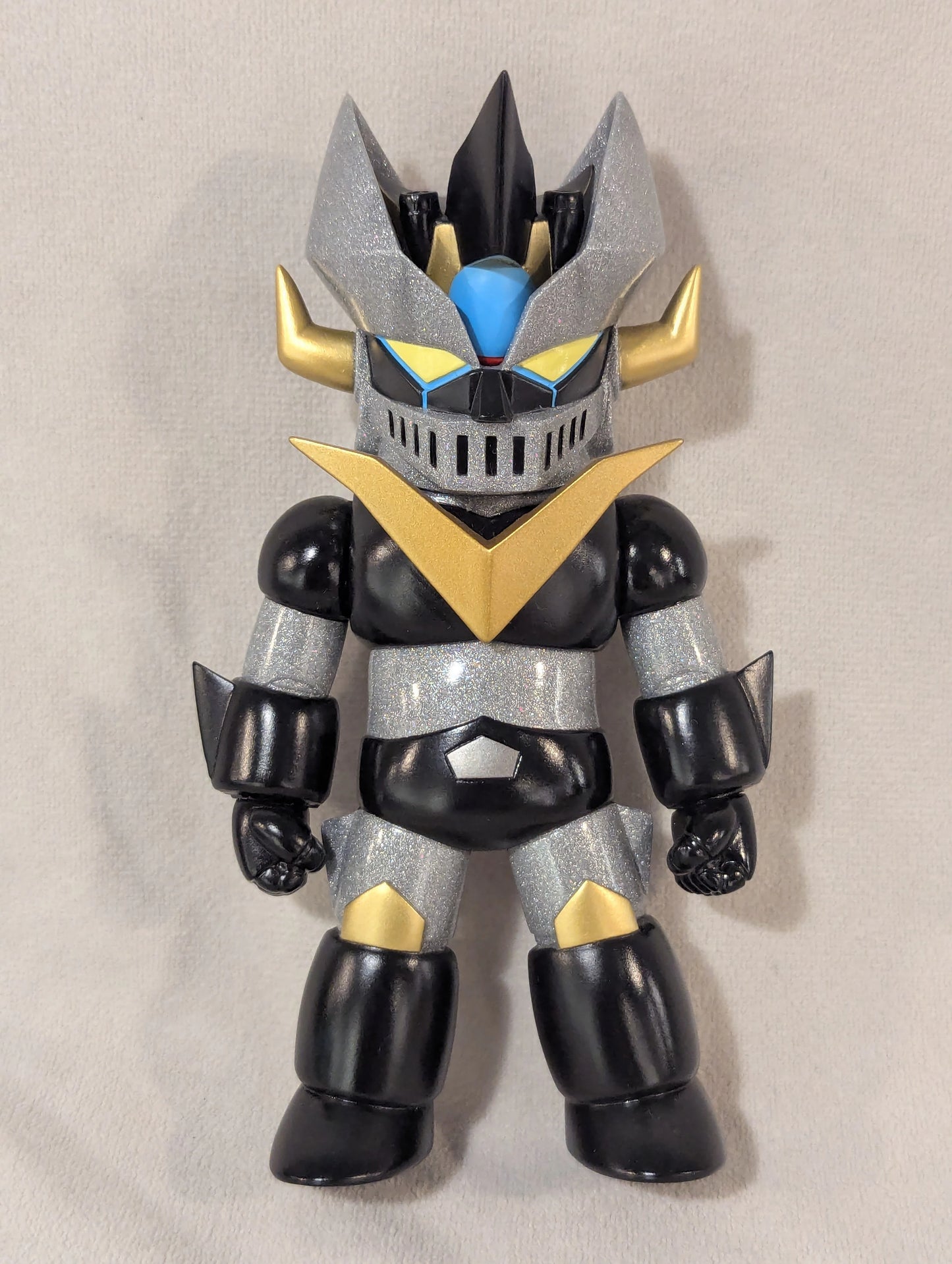 One up KAIJIN Great Mazinger Silver Glitter/Black/Gold