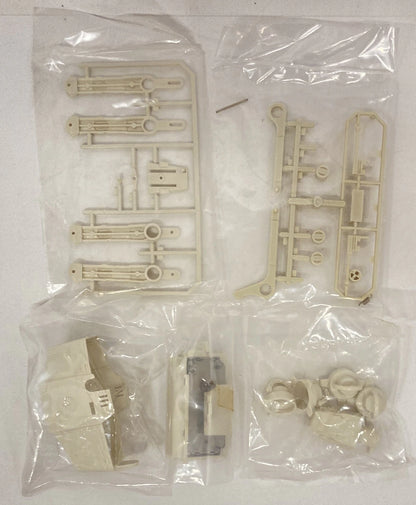 MPC STRUCTORS / ACTION WALKERS STAR WARS AT-AT (ALL TERRAIN ARMORED TRANSPORT)