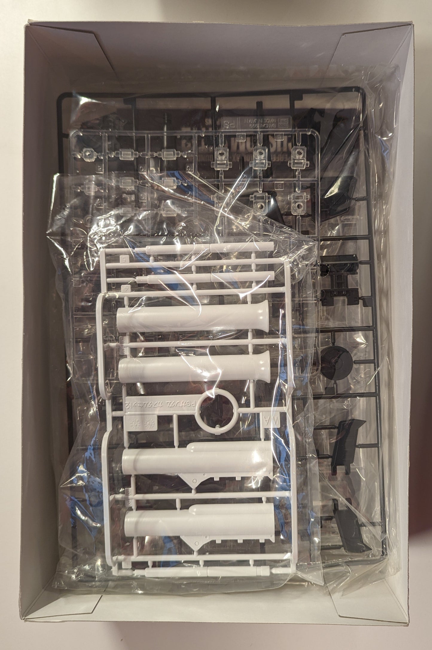 BANDAI PG 1/6 0 Mobile Suit Gundam Gundam Custom set 2 Clear body and Weapons