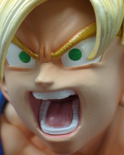 Medicos Super Figure Art Collection Super Saiyan Son Goku (Reissue Edition/Blue backing cardboard Card)