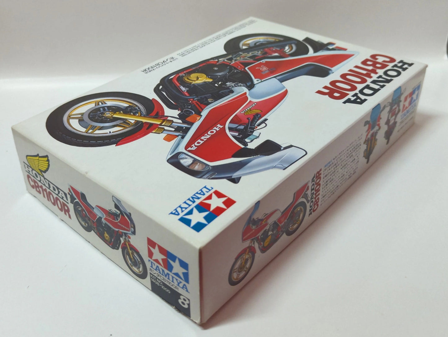 Tamiya 1/12 Motorcycle serie Honda CB1100R 8