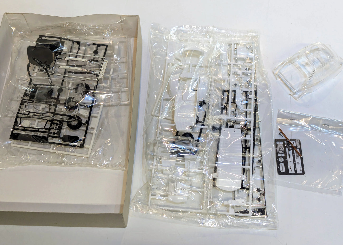 Gunze Sangyo 1/24 scale G-196 Messerschmitt KR200 and BMW Isetta 300 1/4 scale