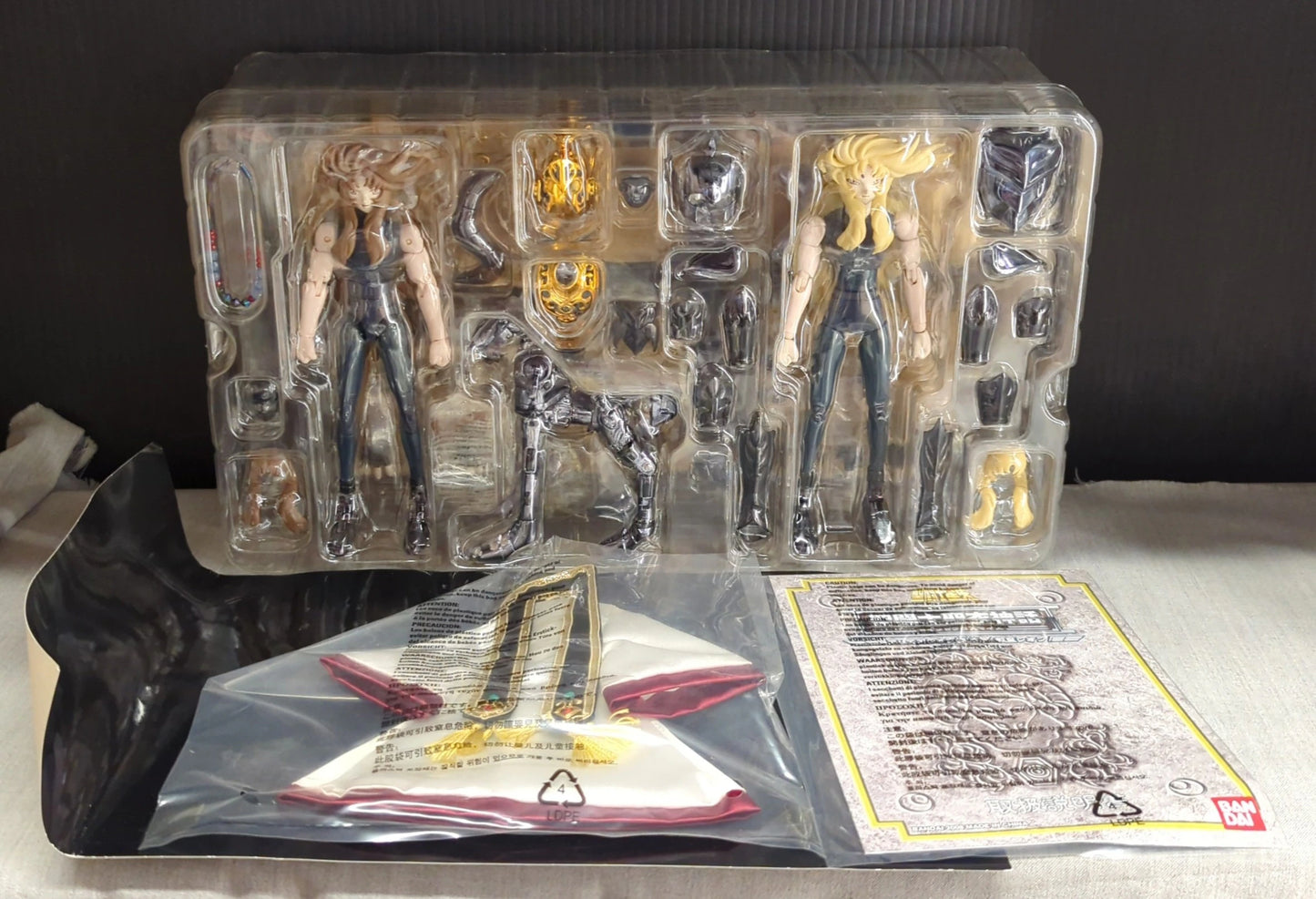 BANDAI Saint Seiya Myth Cloth Masami Kurumada Aries Shion (Surplice)/ Grand Pope Shion Asia Edition/ Tamashi Nation Asia Limited