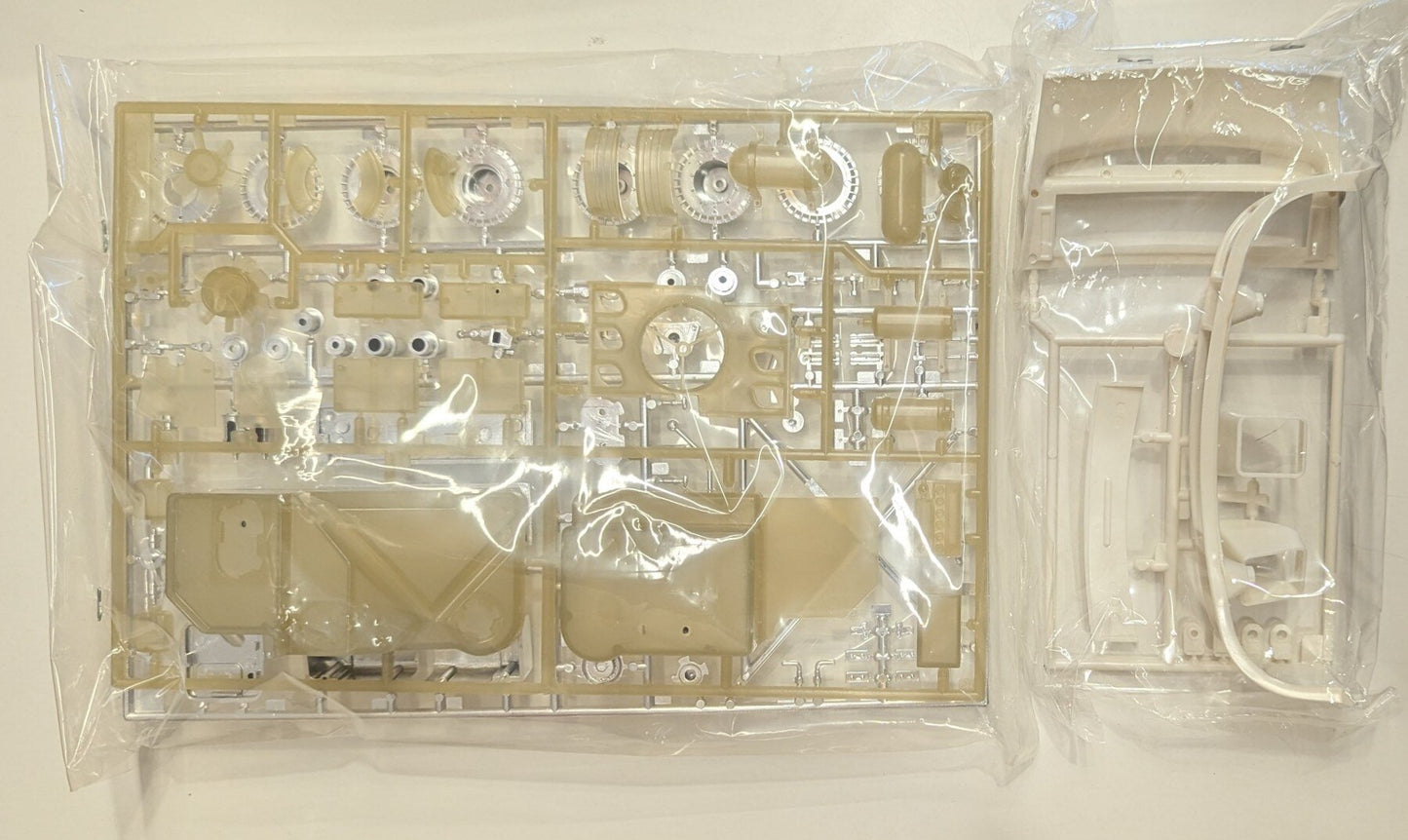 Tamiya 1/12 Big Scale Series Porsche Turbo RSR934 Racing Jagermeister 18