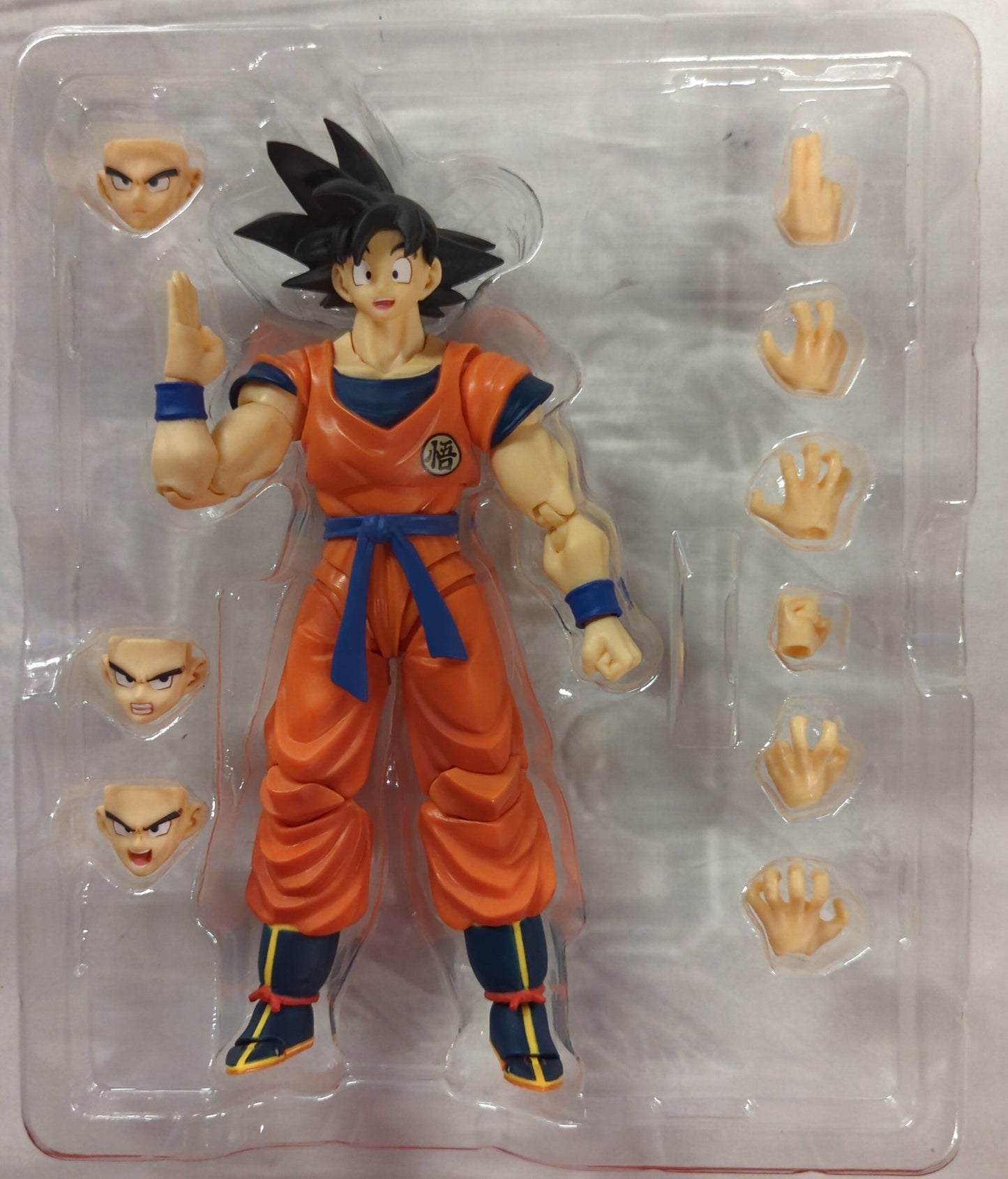 Bandai SHFiguarts Son Goku Dragon Ball Z -Earth-Raised Saiyan-