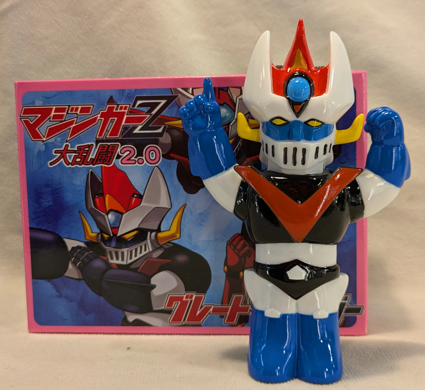 KAIJU ONE RFTERM0TOKEN Brawl 2.0 Great RFTERM1TOKEN White molding/Blue/Red/Black