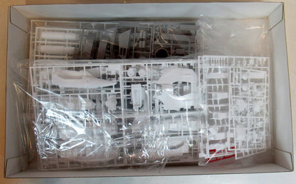 Hasegawa 1/48 scale VF1J Super Valkyrie Max and Miria with reaction bullets