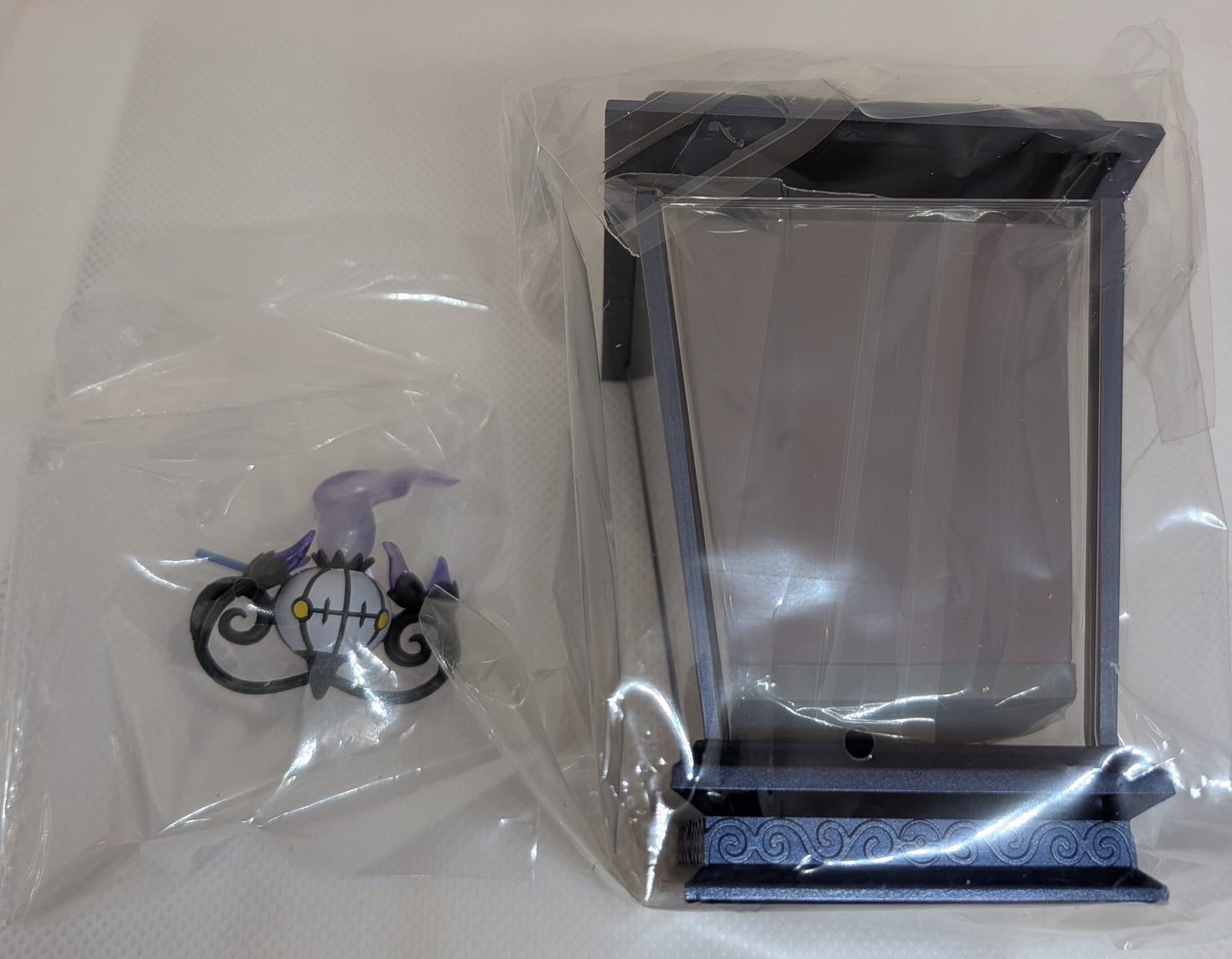 Re-Ment LANTERN DIORAMA Chandelure 4