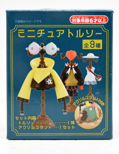 Pokemon Miniature Torso Pokemon Lillie (Lilie) and Cosmog 2