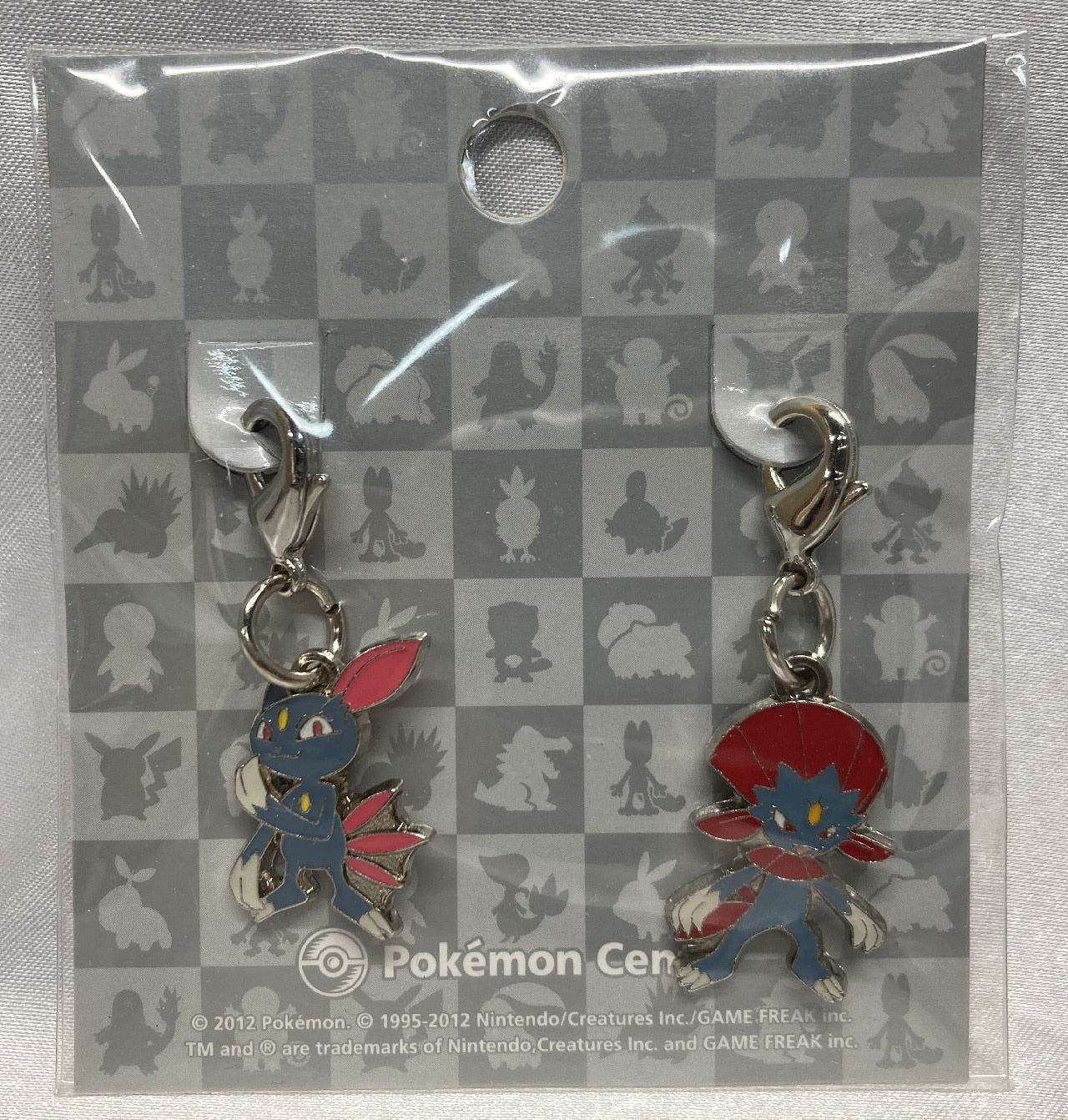 Pokemon Center Metal charm 215 461 Pokemon Sneasel Weavile