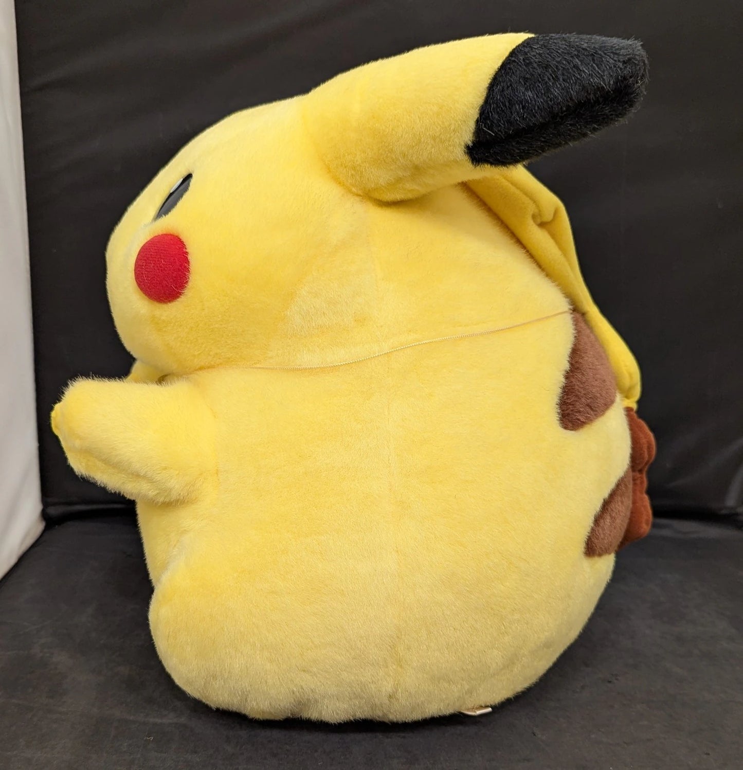 Tomy 1/1 Plush Stuffed Toy Pokemon 1/1 Pikachu